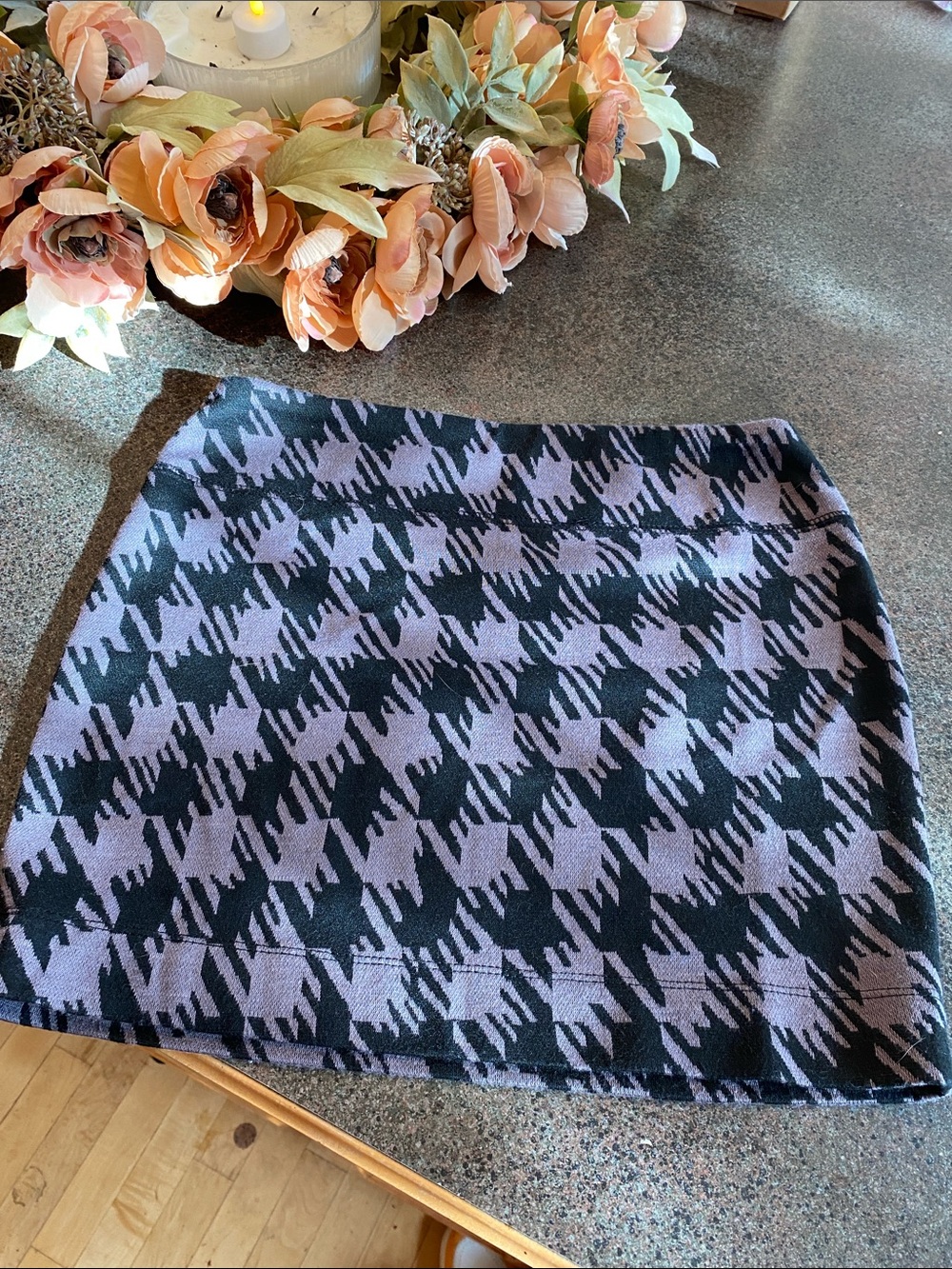 Houndstooth Knit Mini Skirt